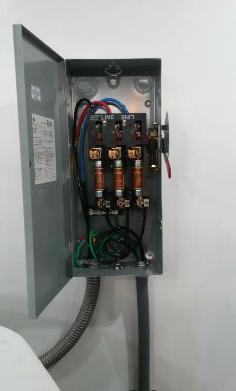 Three-phase disconnect switch installed for Smoke Detector Installation in New Boston